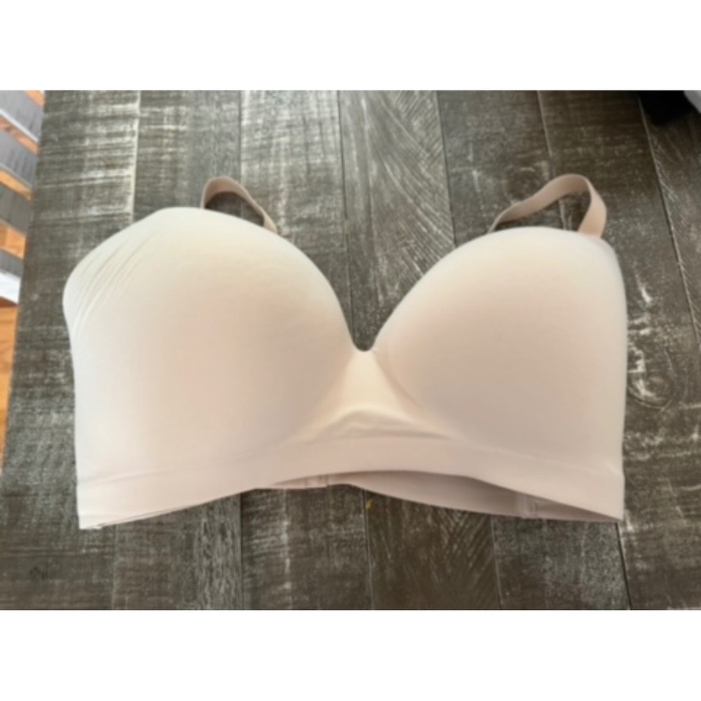 SOMA Enbliss wireless nude strapless bra size 40DDD